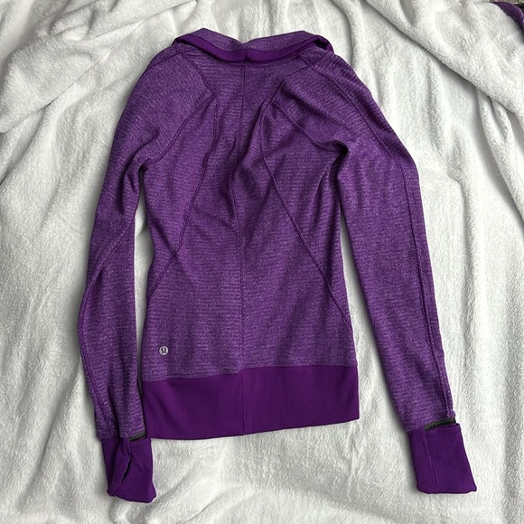 Lululemon Runderful 1/4 zip size 2 - Picture 5 of 5